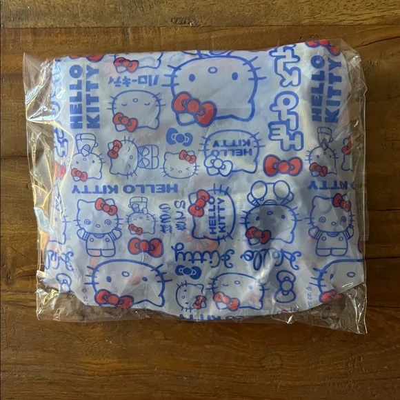 Free Gift Hello Kitty & Friends Sanrio Travel Pill Case Organizer Container Case - Picture 4 of 7